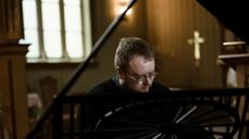 I gravferder i Den norske kirke skal man alltid legge til rette for at musikk framføres av musiker(e) som er til stede under seremonien. Foto: Jarle Hagen / Den norske kirke