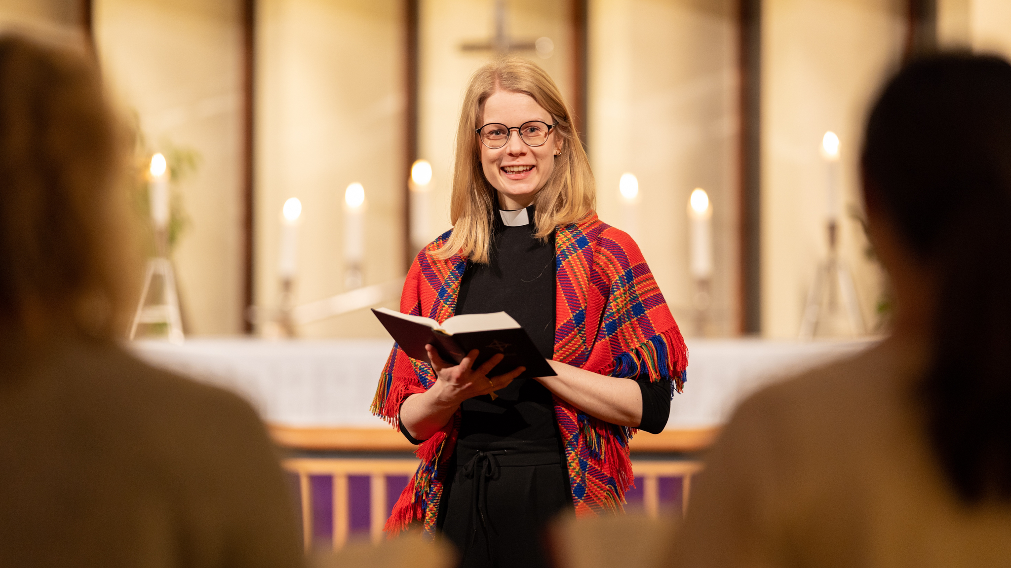 Velkommen til gudstjeneste! Foto: Steve Nilsen / Den norske kirke