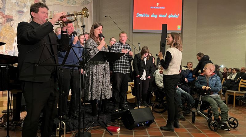 Etter inspirasjon fra HEL-konferansen i januar, ønsker vi denne kvelden å arbeide videre med utfordringene som ble gitt til menighetene våre. Foto: Vanja Grut