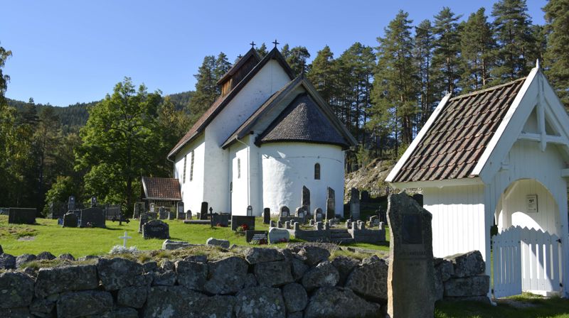 Kviteseid gamle kirke - men hvor gammel er den egentlig? (Foto: Agder og Telemark bispedømme)