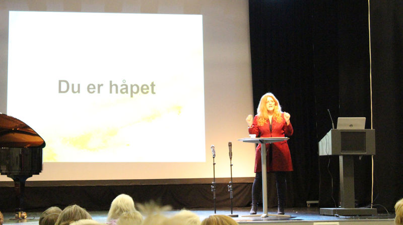 Hilde Frafjord Johnson snakka om håp for flyktningar og innvandrarar på Bjørgvin diakonikonferanse. Foto: Christer Olsen.
