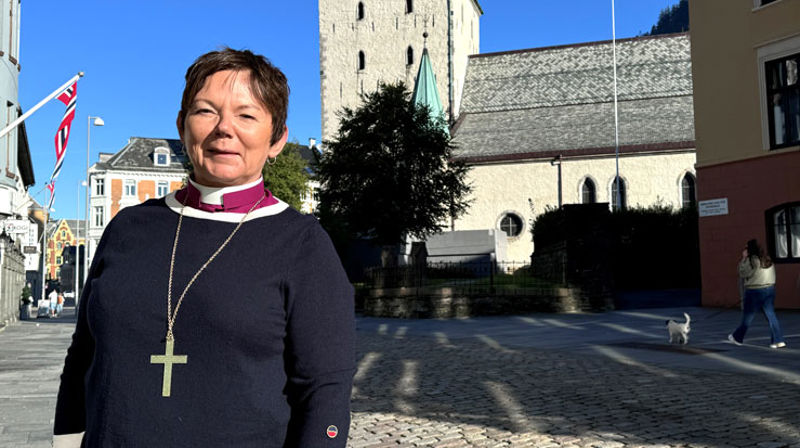 Biskopen blir med på fagdag for diakonar i Bergen domkirke