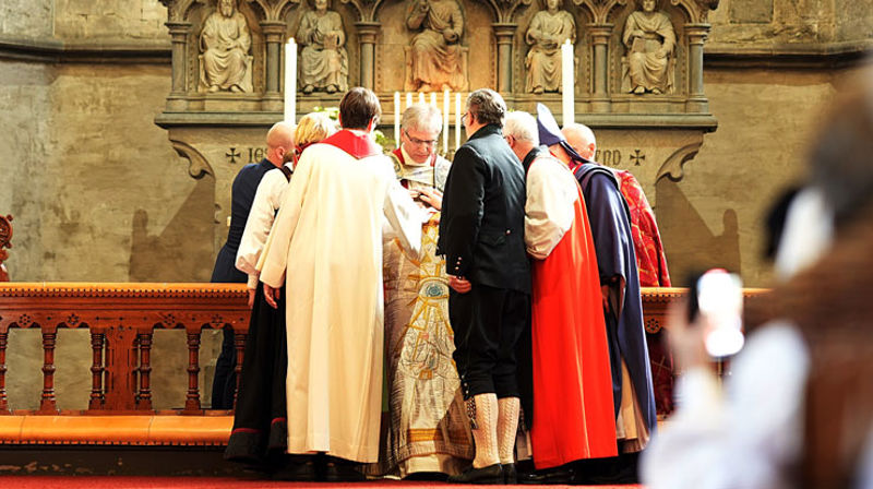 Ragnhild Jepsen vart vigsla til biskop i Bjørgvin 16. april. Frå framsida av årsrapport for 2023. Foto: Gyrid Cecilie Nygaard