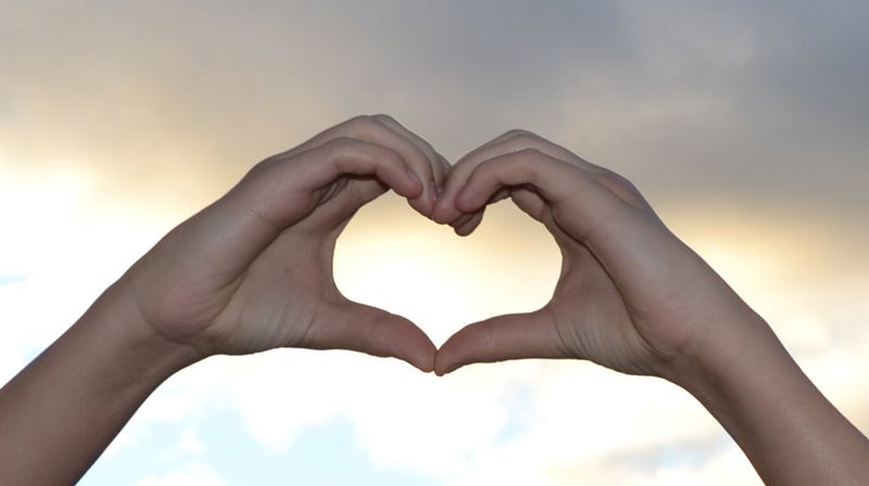 I ord og gjerning kan vi vere med på å gje medmenneske i ein svært krevjande situasjon framtid og håp, skriv biskopen til kyrkjelydane.