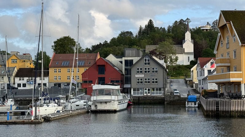 Florø kyrkje i Kinn sokn.