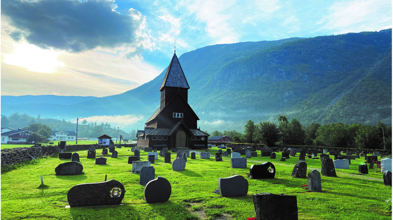 Røldal stavkyrkje Foto: Eirik Moe