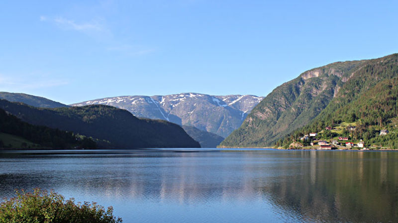 Vakre Ulvik er ein av stadane vi har ledig stilling som prest.