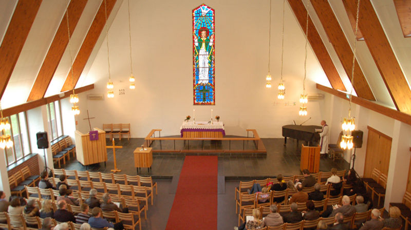 På søndag kan du sjå gudstenesta frå Hjelme kyrkje i Øygarden som fyller 50 år. Foto frå 2011: Odd N Thormodsæter