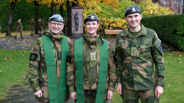 Heimevernsprestane, f.v. Bjarte Nese, Marte Birkeland Åsen og Leif Oma. Foto: Heimevernet