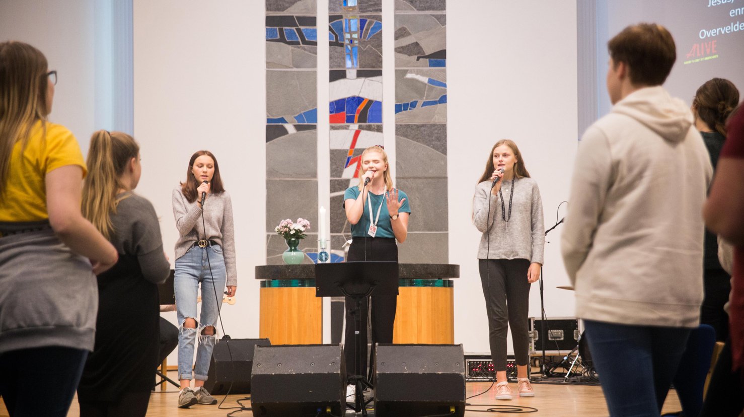 Sundag kl. 19 kan du vera med på ungdomsgudsteneste G 19 frå Erdal kyrkje, Askøy. Illustrasjonsfoto frå før Coronatida:Lisa Andersen