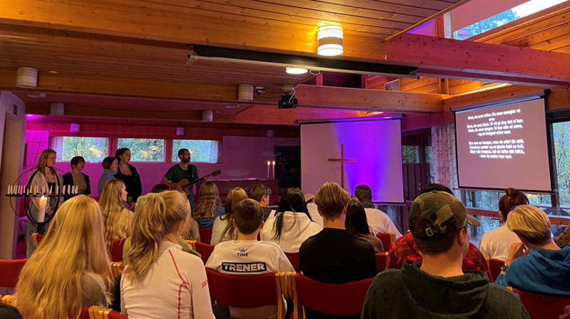 Med midlar frå OVF Meland kyrkjelyd fått støtte til Ungkyrkja for aldersgruppa 15-18. Her frå ein leir i haust. Foto: Meland sokn