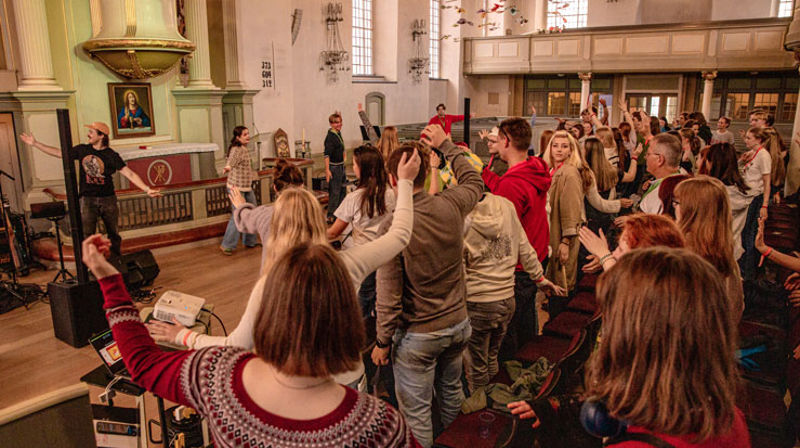 God stemning på Vegkryss. Her frå Nykirken i 2025. Foto: Henny Skaaland