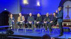 Den 6. desember vart dei seks bispekandidatane intervjua og presenterte av Kyrkjerådet v/Magne Vik Ravndali St.Jakob eller sjå presentasjonen på ein skjerm nær deg. Oppe frå venstre: Stephanie Dietrich (foto: Erlend Berge), Sunniva Gylver (foto: Harald Bø), Ragnhild Jepsen, Nils Terje Lunde (foto: Forsvaret), Kjersti Gautestad Norheim (foto: Gyrid Cecilie Nygaard) og Gudmund Waaler.