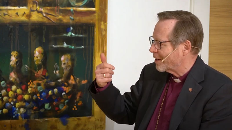 Påskesamtale ved altartavla i Fridalen.