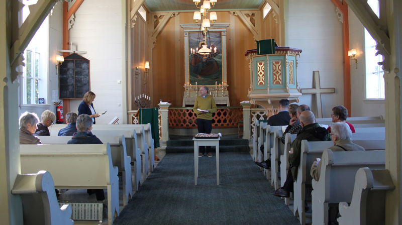 Frå føremiddagskaffi i Hersvik kyrkje, Solund. Foto: Mona Hjønnevåg.