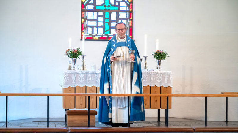 Frå visitasgudstenesta i Hjelme kyrkje. Foto: Torgeir Sandøy Johannesen