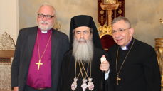 Biskopen i Borg sammen med den gresk-ortodokse patriarken i Jerusalem, Theophilos III, og biskop i ELCJHL, Munib Younan (FOTO: ENDRE FYLLINGSNES)