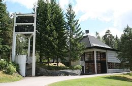 Skårer kirke (FOTO: SKÅRER MENIGHET)