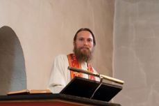 Morten Fredrik Hagen ble ordinert i Hoff kirke 24. juni 2015. Foto Dagfinn Olav Hagen