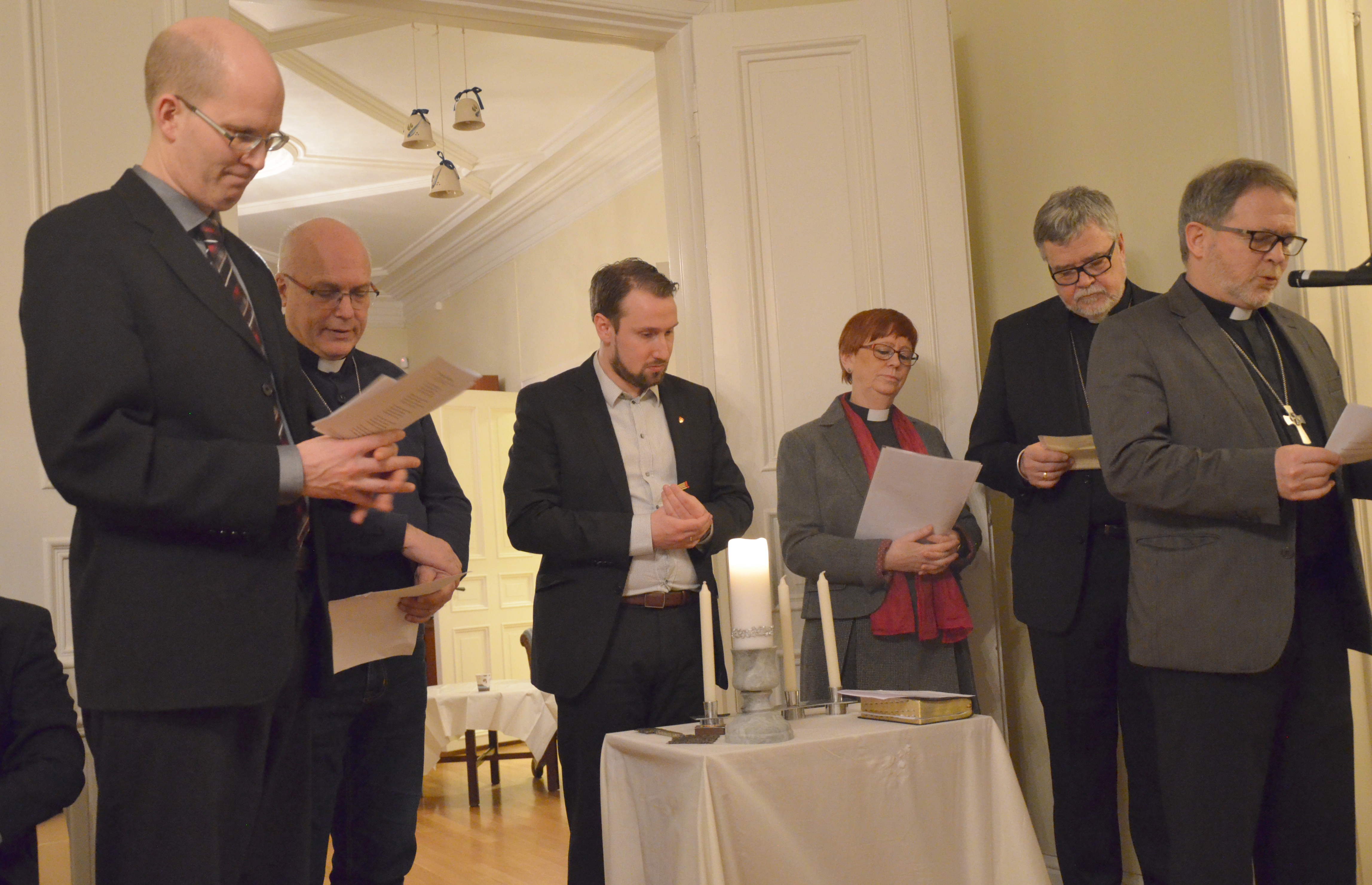 Biskopens nyttårsmottakelse ble avsluttet med forbønn. Foto: Liv Torhild Bråthen