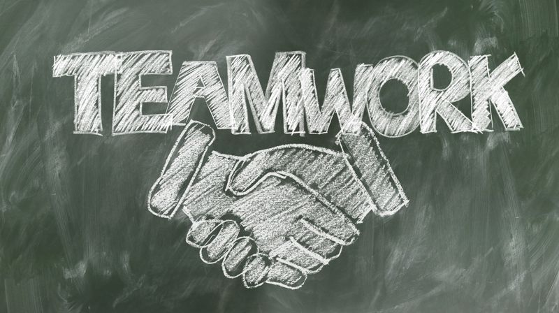 Det handler om nestekjærlighet, likhet og brorskap. Foto: Pixabay