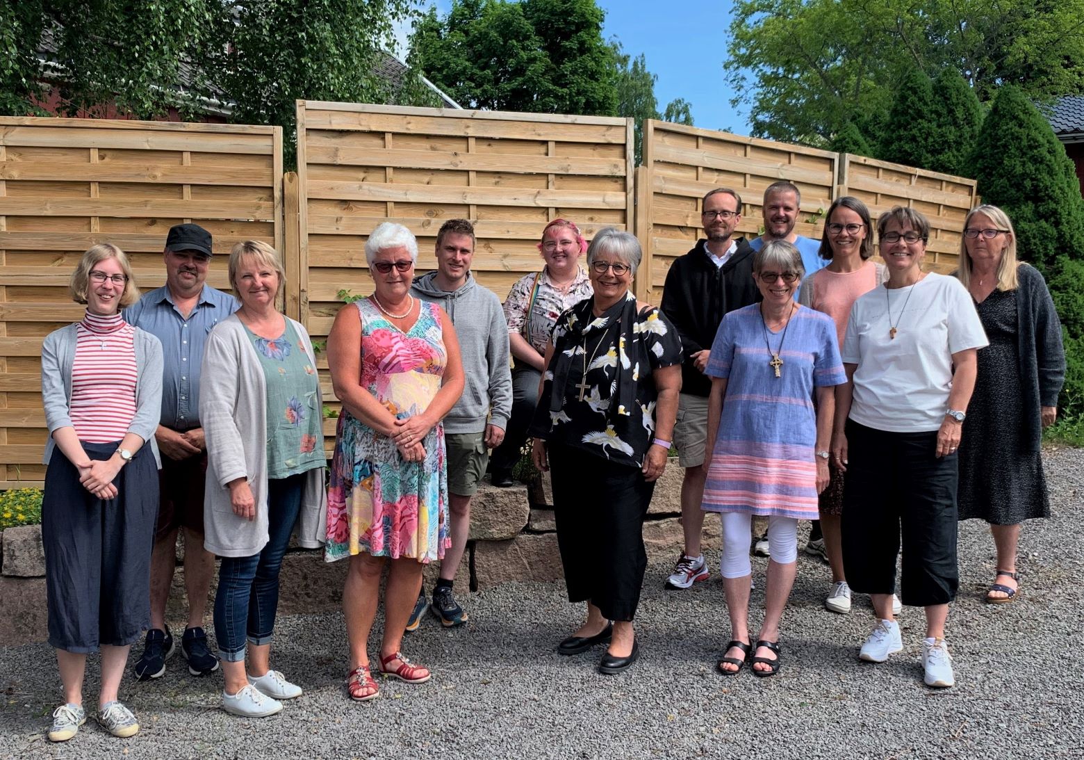 Deltakarane på samlinga "vegen til presteteneste" på Granavollen. Gunn-Jorun Sunde er nr. tre frå høgre. Foto: Kyrkja.no