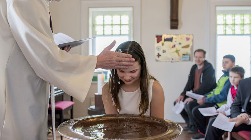 Det er stadig flere unge som døper seg, gjerne i sammenheng med konfirmasjon. Foto: Lena Knutli