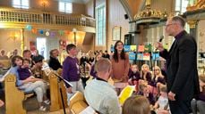 "Søndre Land - et godt fellesskap" var mottoet for visitasen i Søndre Land. Her fra kirkefest for barn og unge i Hov kirke. Foto: Belinda Jørandli Rudsengen