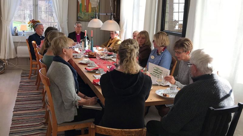 Når biskopen er rundt i bispedømmet på visitas, er møter med menighetsråd og fellesråd faste poster på programmet. Her fra et møte med fellesrådet i Øystre Slidre, under visitasen der i oktober 2018. Foto: Kenneth Hansen