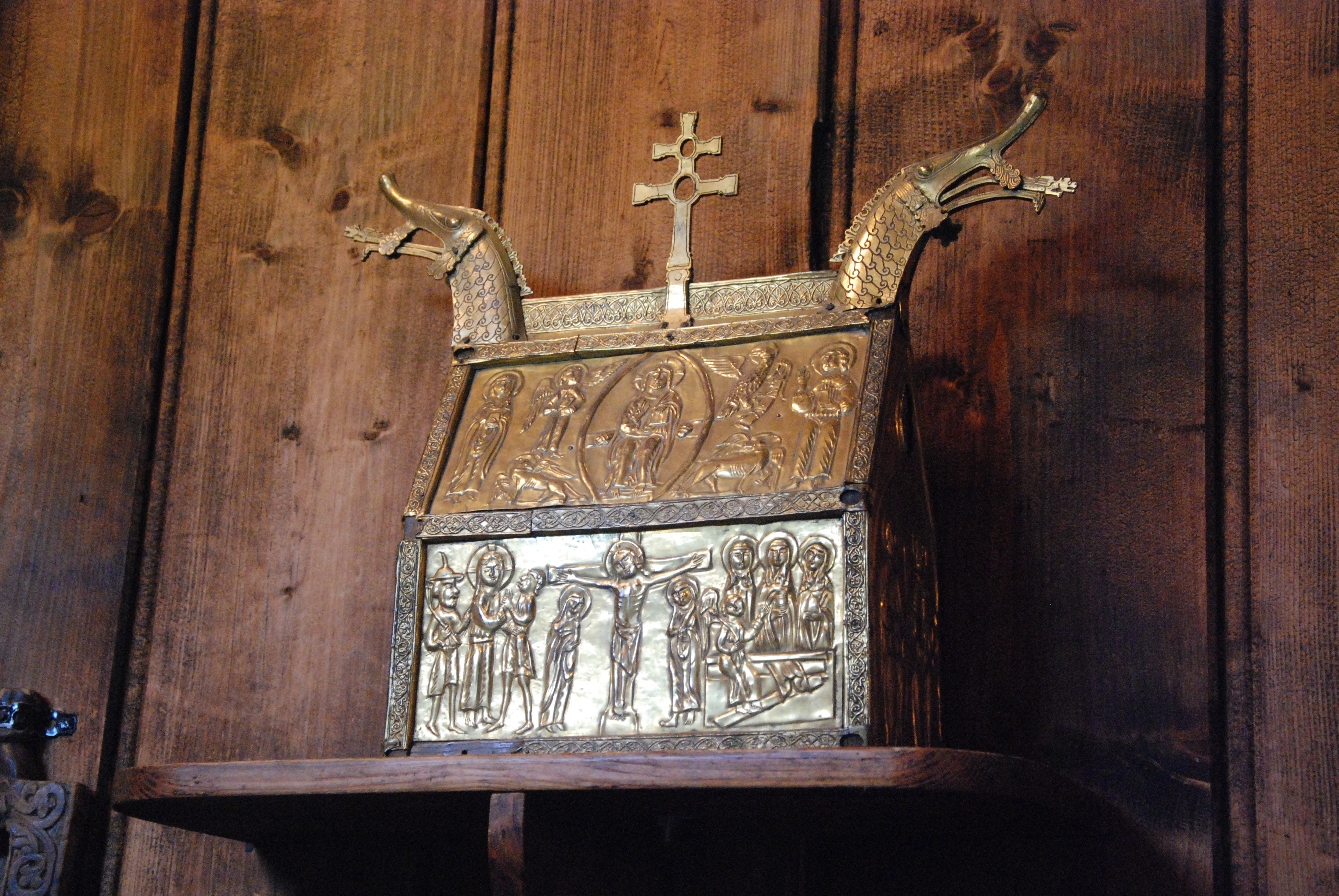 Relikvieskrinet fra Hedalen stavkirke skal stilles ut på British Museum i London. Foto: Arne G. Perlestenbakken/www.hedalen.no