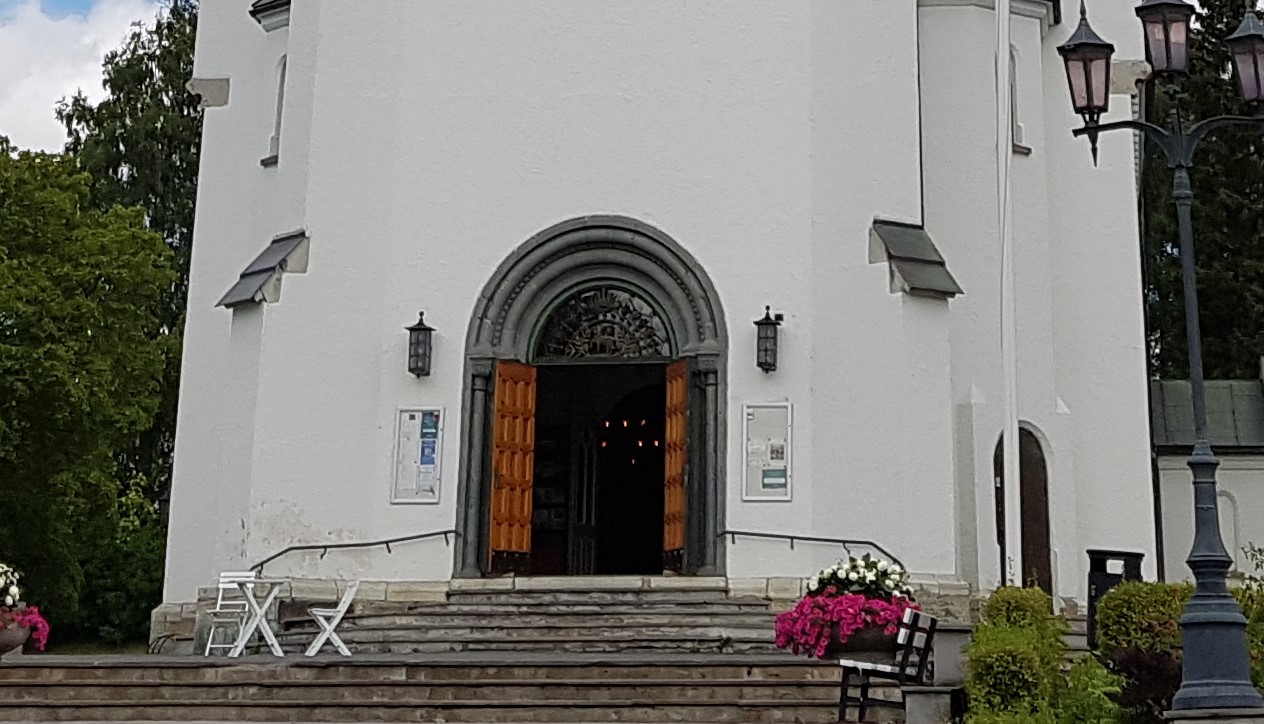 Hamar bispedømme må nedbemanne med 9 årsverk. Kuttene vil svekke kirkens tilbud og prestens tilstedeværelse i mange lokalsamfunn.