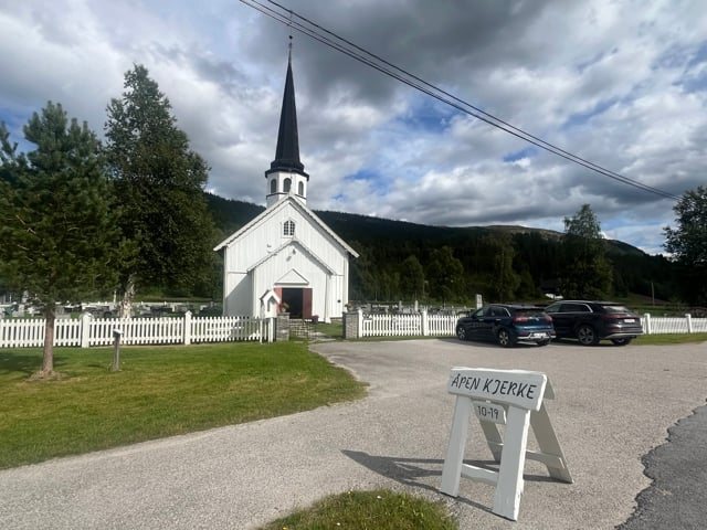 Tylldalen kirke i Nord-Østerdal er en av mange kirker som holder åpent i Hamar bispedømme. Foto: Hamar bispedømmeråd
