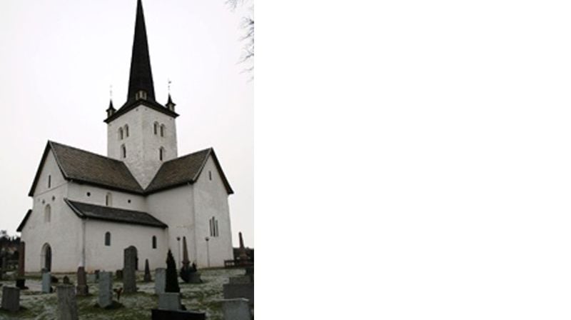 Ringsaker kirke ligger i Ringsaker sokn. Den har korsplan, er bygget i mur og ble oppført i 1150. Kirken har 300 sitteplasser. Den har vernestatus fredet hos Riksantikvaren. Arkitekt er ukjent. Kilde: kirkesok.no. Bilde: kirken-ringsaker.no