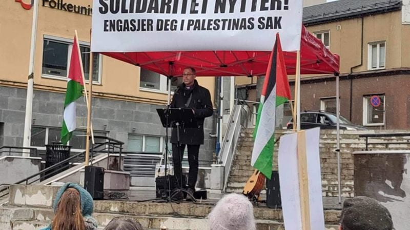 Biskop Bonden appellerte til våpenhvile under arrangementet på Østre Torg. Foto: Per Arne Engdal
