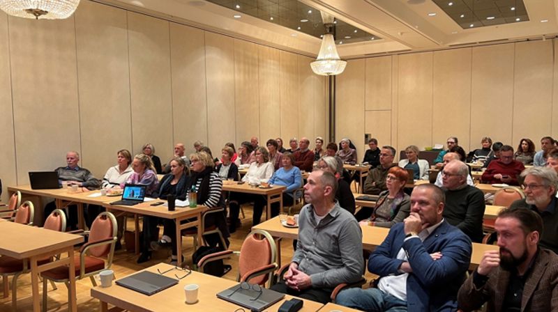 Proster og kirkeverger var samlet på Lillehammer hotell. Foto: Hamar bispedømmeråd.