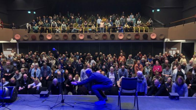 Ansatte i Hamar bispedømme tar sats med verdensmester Torbjørn Løkken. Fra fagdagene 4. og 5. oktober. Foto: Hamar bispedømme