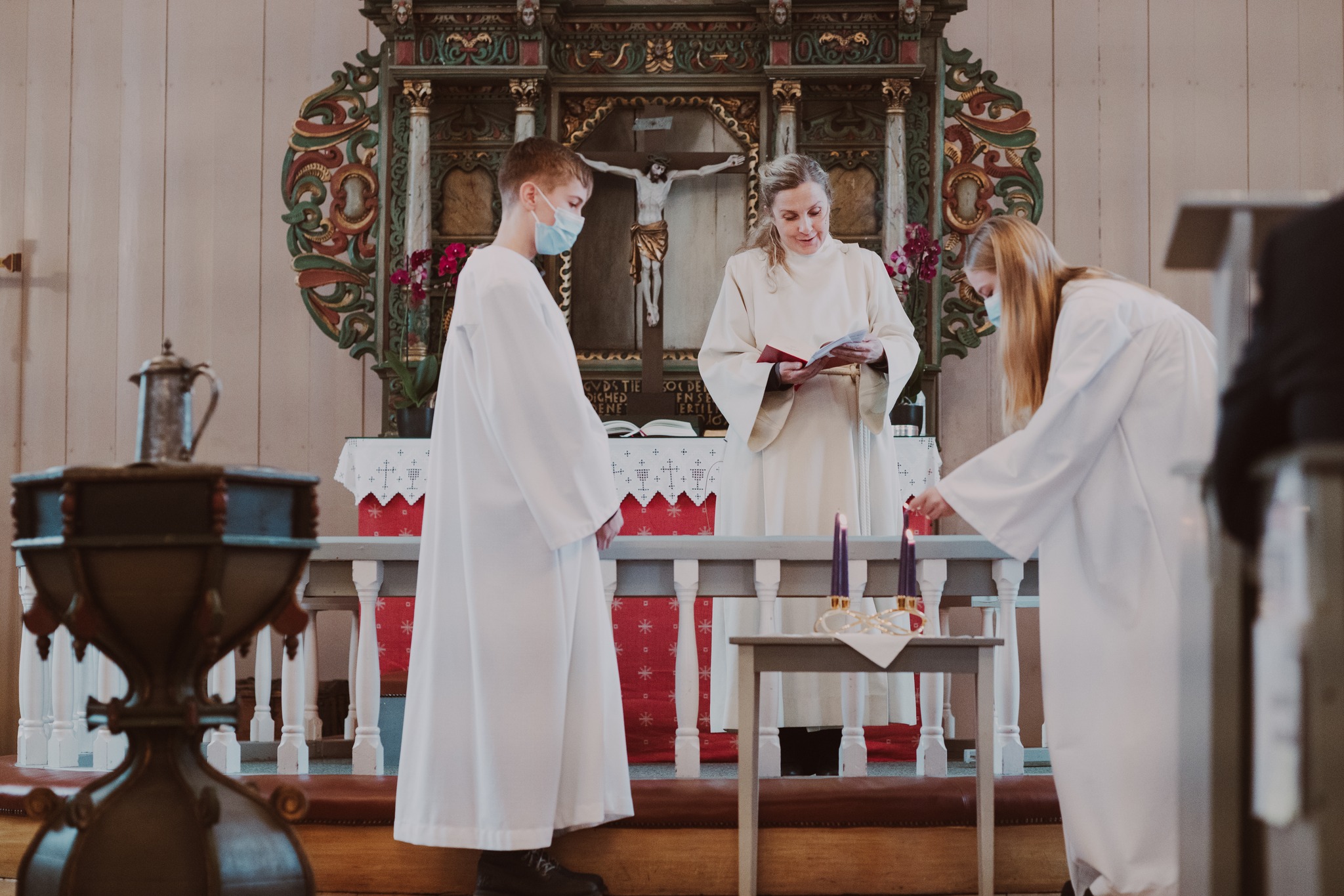 Her holder Bente Sverdrup gudstjeneste i Hovin kirke i Ullensaker. Foto: Privat