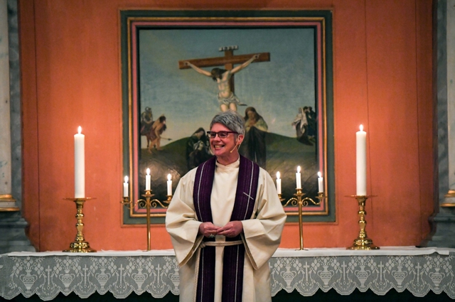 Vivi Schwencke Johnsbråten er innsatt som ny sokneprest i Tolga. Foto: Arne Inge Næss / Arbeidets rett