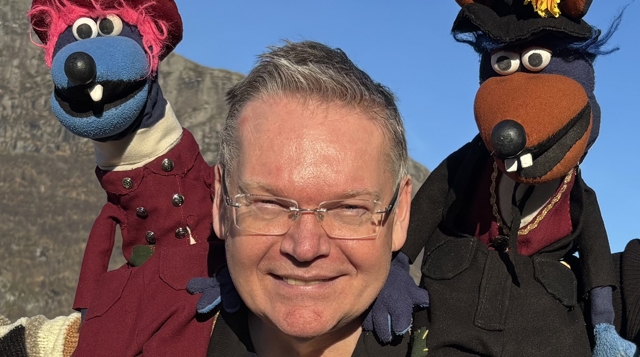 Kirkerottene har fulgt Sandmark siden han fikk ideen. Foto: Privat