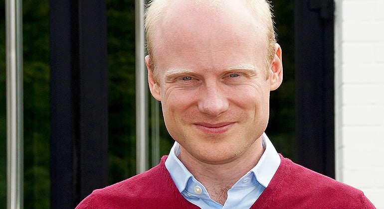 Roman Michelfelder: - Å være sokneprest handler først og fremst om å bygge relasjoner og å være en nærværende samtalepartner. Foto: Engelbert Broich