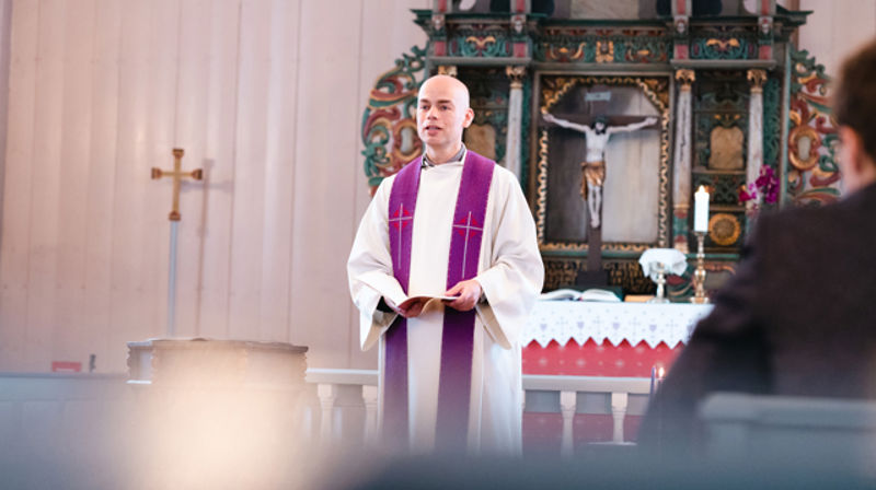 Per Kristian Bandlien har de siste åtte årene vært sokneprest i Jessheim og Hovin. Foto: Kristoffer Eknes.