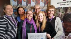 KN-kontakter fra Møre og Romsdal på Inspirasjonssamling. Klare til innsats lokalt. Fra venstre Irene Høibakk (Ikornes), Ina Grøvik (Ikornes), Berit Nerheim Andersen (Spjelkavik), Bente Hjertenæs (Kirkens Nødhjelp), Elise Solemdal (Kristiansund), Kjellaug Foseide (Rindal).