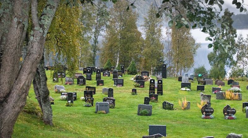 Gravferdsmyndighet overflyttes til Fylkesmannen