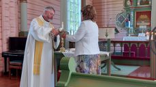 Sokneprest Kristian Finn Risung forretta kvardagsmesse i lag med biskop Ingeborg Midttømme