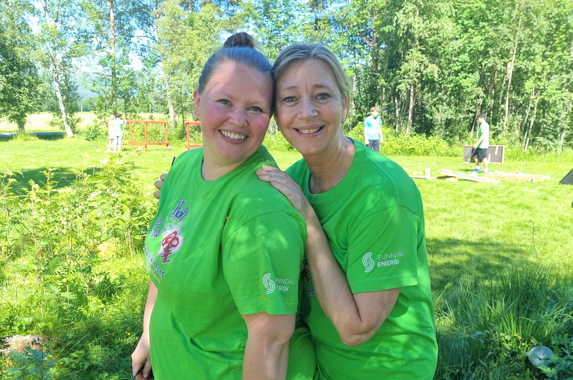 Trosopplæringsmedarbeider May Bente Anita Jønsson og campleder Ann Lene Kleiven. Foto: Gøran Rønning/Aura Avis