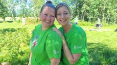 Trosopplæringsmedarbeider May Bente Anita Jønsson og campleder Ann Lene Kleiven. Foto: Gøran Rønning/Aura Avis