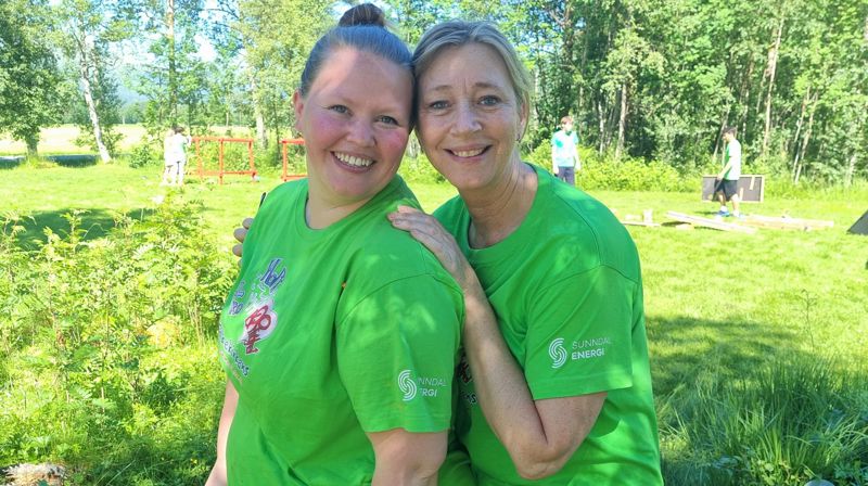Trosopplæringsmedarbeider May Bente Anita Jønsson og campleder Ann Lene Kleiven. Foto: Gøran Rønning/Aura Avis