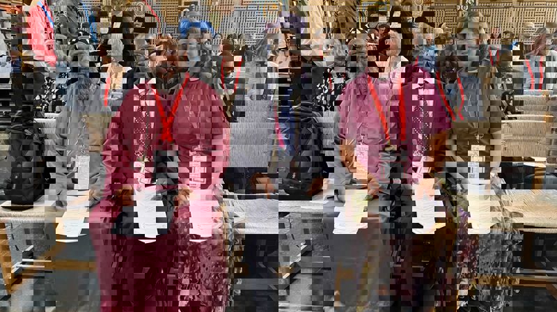 Biskop Midttømme sammen med tidligere generalsekretær i Kirkenes Verdensråd, Samuel Kobia (i midten) og biskop Abraham Mar Paulos