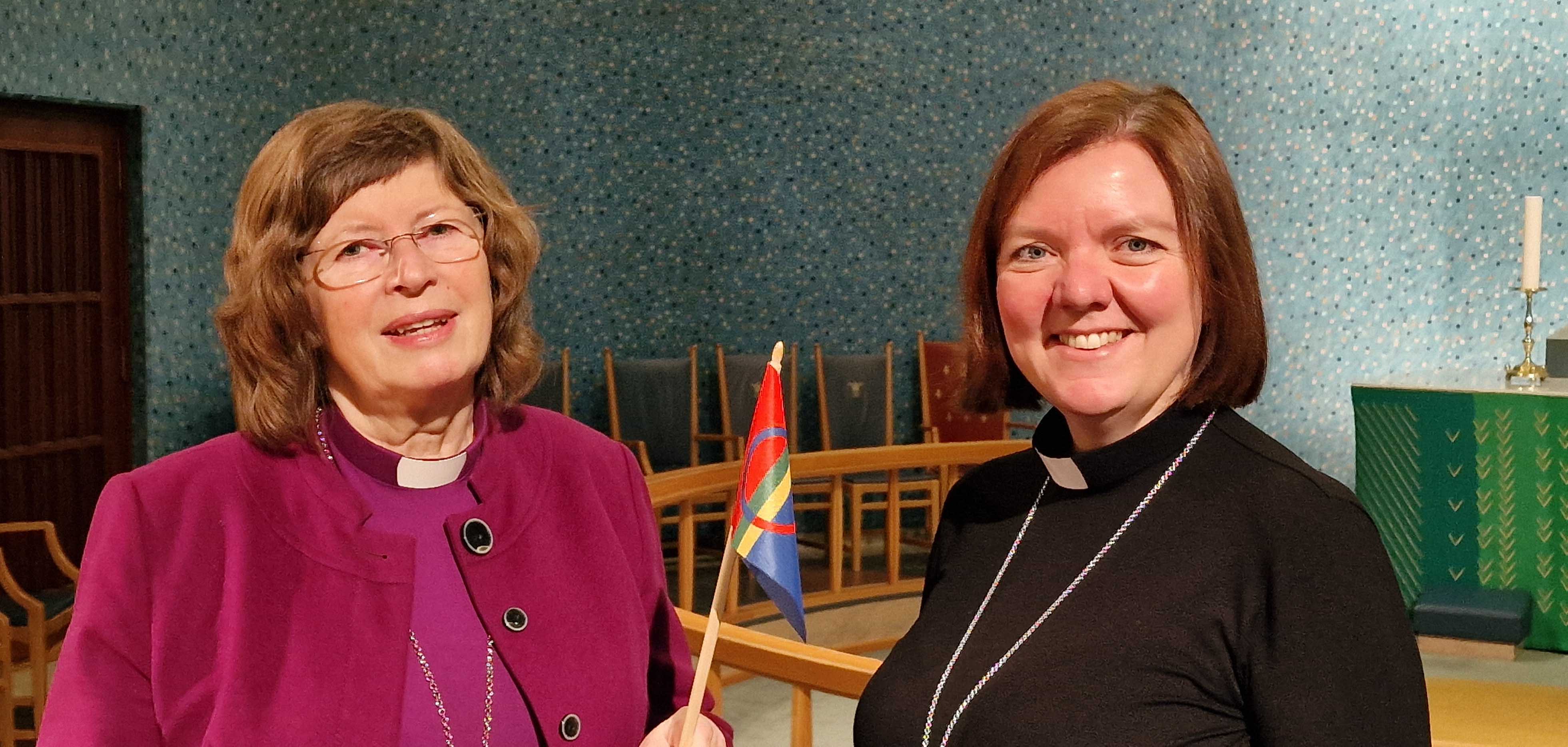 Biskop Ingeborg Midttømme og domprost Grethe Lystad Johnsen. Foto: Møre bispedømme