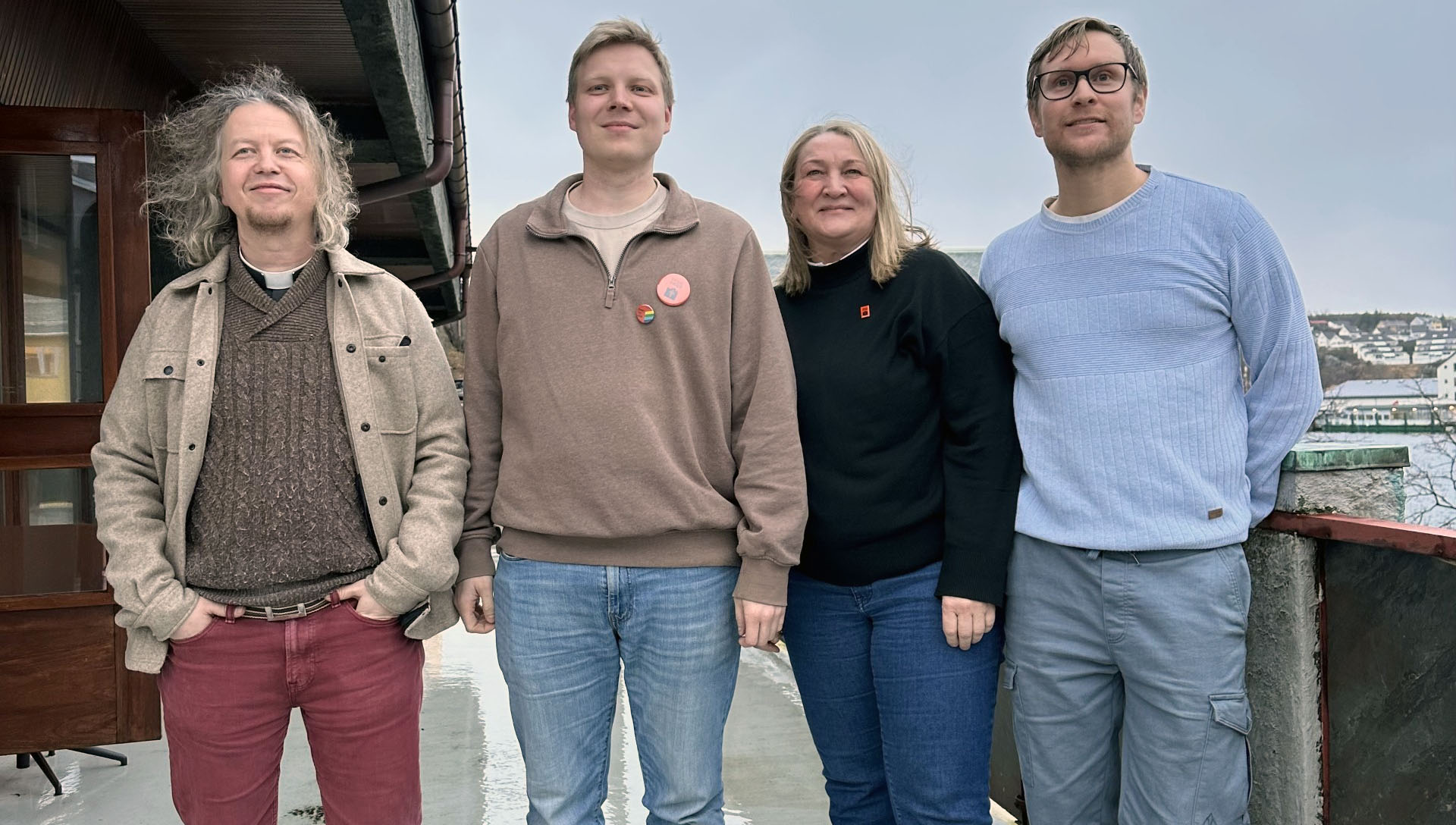 Prosjektgruppa for Kistiansund Ung. Fra venstre: Sindre Stabel Kulø (Møre Bispedømme), Håvard Langseth Nilsen (prosjektleder Ung Kristiansund), Eva Bråland Sætre (Kirkens Bymisjon) og Mattis Himo (Kristiansund kommune). (foto: Håvard Ketil Sporsheim) 